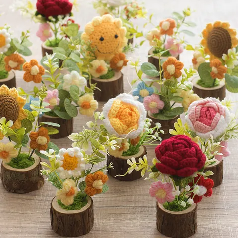 Handmade Crochet Flowers Potted Plants Yarn Sunflower Rose Tulip Daisy With Wood Ceramic Base Artificial Flowers Home Desktop Decor Gifts