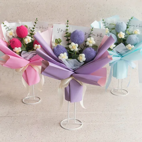 Bouquet de Fleurs Fait Main au Crochet Rose Tournesol Tulipe Oeillet Tricoté Avec Sac Cadeau Transparent Pour Fête des Mères Cadeau de Remise des Diplômes