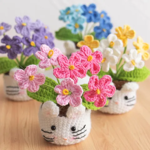 Fleur en Pot au Crochet Faite Main Ornement de Plante Tricotée Avec Base Chat Lapin Mignonne Décoration de Bureau pour Maison Bureau Cadeau