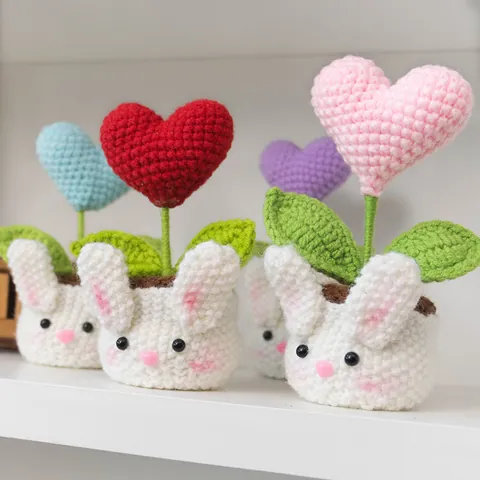 Pianta in Vaso con Fiori all'Uncinetto Fatti a Mano Cuore Rosa Girasole Base a Forma di Coniglio Decorazione Casa Ufficio Regalo