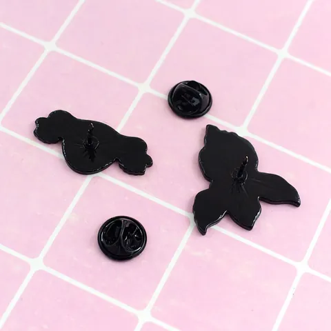 Feminist Enamel Pin Uterus And Flower Anatomy Art Brooch Zinc Alloy Drip Oil Jewelry Pin For Women Medical Gift Accessory
