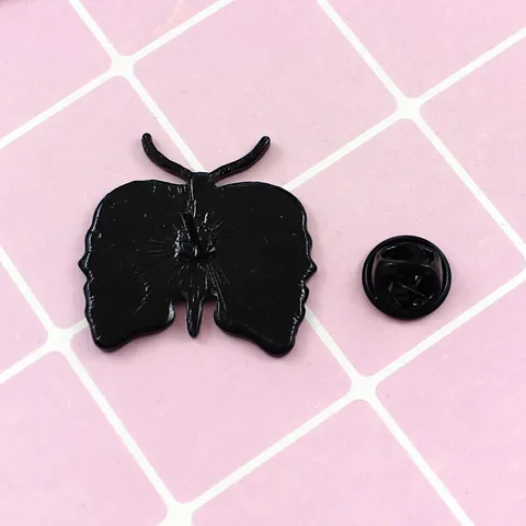 Gothische Schedel Vlinder Emaille Pin Badge Legering Zwart Wit Kruis Broche Voor Jas Rugzak Kleding Sieraden Accessoires