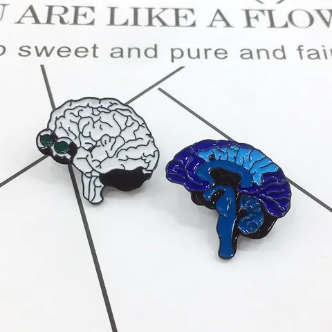Spilla Anatomica Creativa del Cervello Umano in Smalto Lega Distintivo con Lettera Think per Giacca Zaino Accessori Gioielli Unisex
