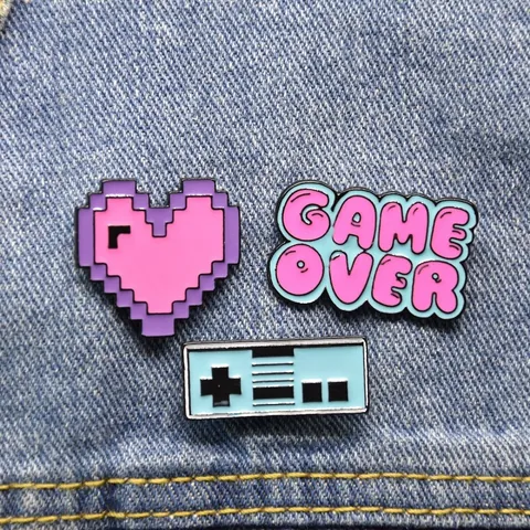 Retro Pixel Art Game Over Video Game Controller Enamel Pin Brooch Alloy Heart Lapel Pin Jewelry Gift For Gamers
