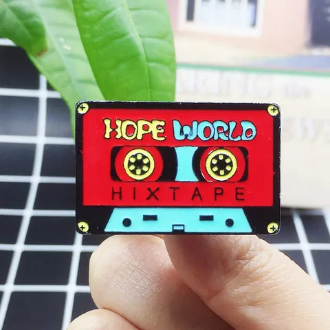 Pin de Esmalte de Cassette Vintage de Aleación Con Impresión de Letras Insignia para Mochila Accesorio de Ropa Joyería Regalo
