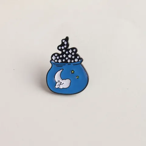 Creative Blue Magic Cauldron Enamel Brooch Pin Moon Star Celestial Starry Sky Badge Fashion Jewelry Gift For Women Men