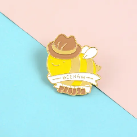 Creative Cowboy Hat Bee Enamel Brooch Pin Funny Beehaw Animal Badge For Clothes Bag Backpack Fashion Jewelry Accessories Gift