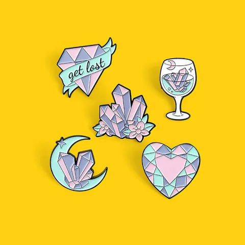 Colección de Pines de Esmalte de Aleación Estética Diseño de Luna Corazón y Cristal Color Macarrón para Mochila y Ropa Mujer