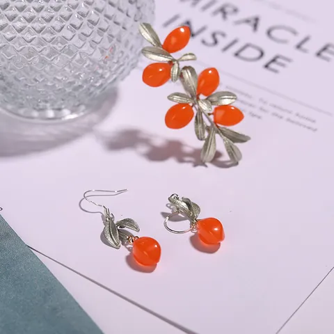 Broche de Planta de Baya Naranja de Aleación Vintage y Pendientes de Gancho para Mujer Joyería de Hoja de Plata Decorativo