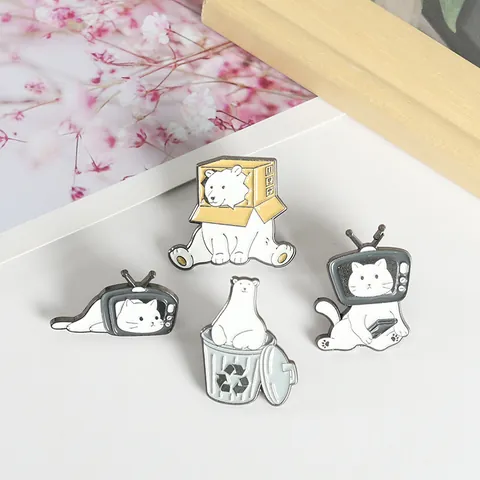 Juego de Broches de Aleación de Esmalte Creativo para Mujeres y Hombres Lindo Gato en TV Retro Oso Polar en Caja de Cartón Insignias de Solapa de Esmalte para Mochila Ropa Bolsos Joyería Regalo