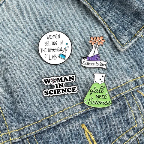 Καρφίτσα Σμάλτου Women In Science Κινουμένων Σχεδίων Εργαστήριο Χημείας Φιάλη Λουλούδι Κράμα Science Is Life Σήμα για Ρούχα Τσάντες