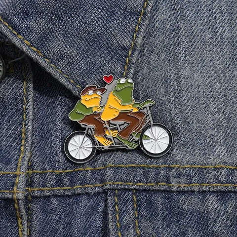 Cartoon Frosch Tandem Fahrrad Emaille Brosche Legierung Tier Emaille Anstecknadel Für Kleidung Rucksack Schmuck Zubehör