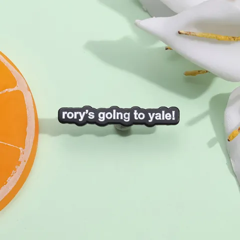 Rory's Going To Yale Quote Emaille Pin Zwart Rechthoekige Metalen Brooch Reversspeld Voor Rugzak Denim Jas Kleding Decoratie