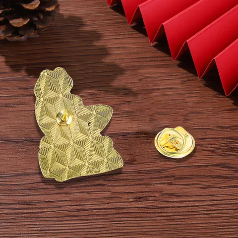 Cute Quirky Green Frog Enamel Brooch Pin Zinc Alloy Cartoon Animal Badge For Backpack Clothing Decor Unisex Jewelry Gift
