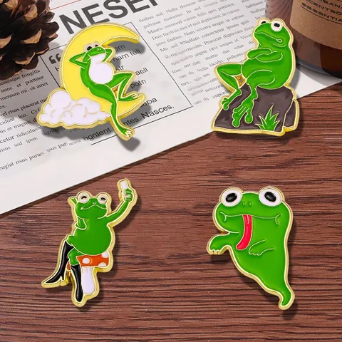 Cute Quirky Green Frog Enamel Brooch Pin Zinc Alloy Cartoon Animal Badge For Backpack Clothing Decor Unisex Jewelry Gift