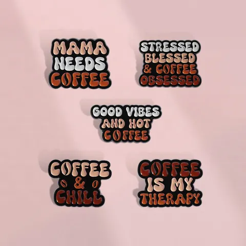 Spille Smaltate Serie Caffè Retro in Lega Cartone Animato Lettere Citazione Spilla Distintivo per Amanti del Caffè Giacca di Jeans Borsa