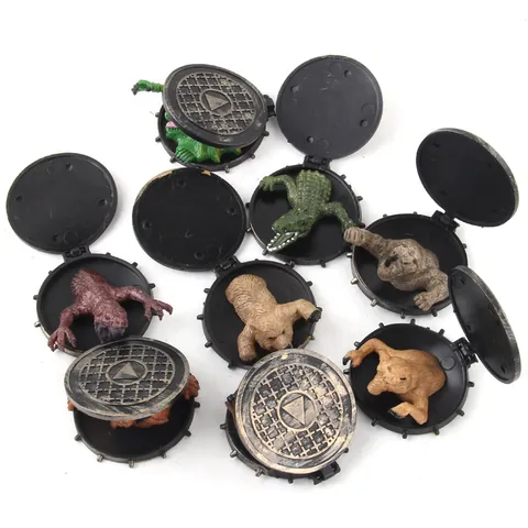 Collezione di Figurine di Animali in Simulazione Mostro in Plastica ABS Che Emerge Dal Chiusino Giocattolo Educativo Bambini