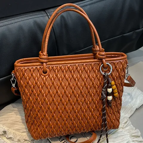Borsa a Tracolla da Donna in Pelle PU Con Trama Intrecciata e Ciondolo con Nappe di Perle Semplice Borsa a Tracolla per il Lavoro