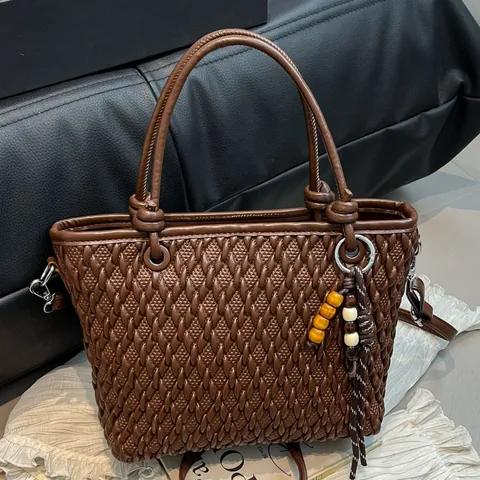 Borsa a Tracolla da Donna in Pelle PU Con Trama Intrecciata e Ciondolo con Nappe di Perle Semplice Borsa a Tracolla per il Lavoro