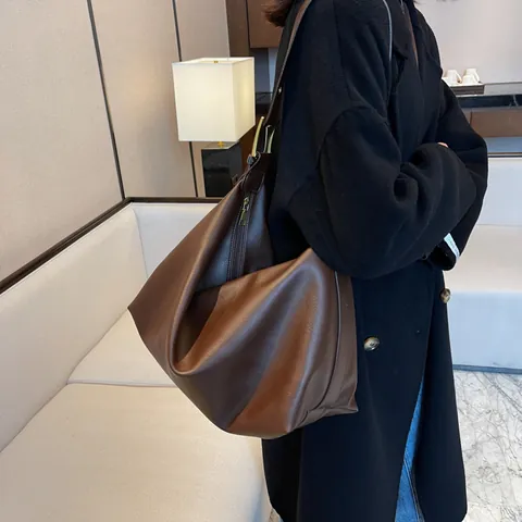 Minimalist PU Leather Tote Bag For Women Large Capacity Hobo Shoulder Bag With Adjustable Wide Strap Casual Commuting Bag