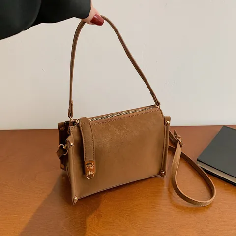 Women Retro PU Leather Crossbody Bag Minimalist Small Square Shoulder Bag With Gold Hardware Rivets Daily Commute Purse