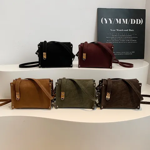Women Retro PU Leather Crossbody Bag Minimalist Small Square Shoulder Bag With Gold Hardware Rivets Daily Commute Purse