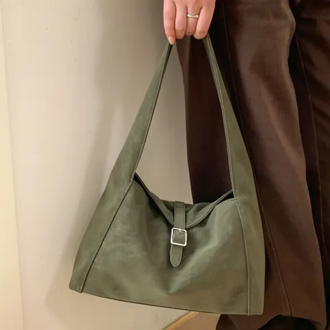 Borsa Sottobraccio in Pelle PU Retrò da Donna Borsa a Tracolla Opaca Minimalista Con Fibbia in Metallo Grande Capacità Pendolare Quotidiano