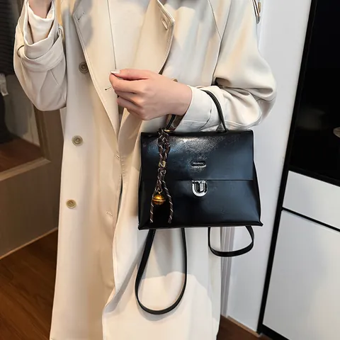 Retro PU Leather Handbag For Women Vintage Messenger Bag With Woven Bell Charm Casual Versatile Crossbody Shoulder Bag