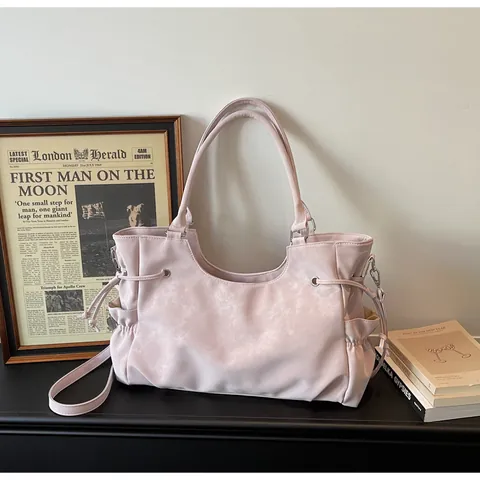 Minimalistische Große Kapazität PU Leder Tragetasche Für Damen Täglich Pendeln Schultertasche Mit Kordelzug Seitentasche Verstellbarer Riemen