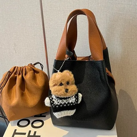 Vintage PU Leather Litchi Pattern Bucket Bag Contrast Color Crossbody Bag Chic Handbag With Teddy Bear Pendant For Women