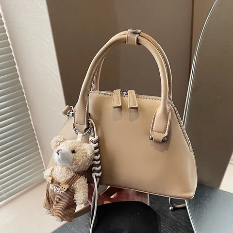 Borsa a Spalla Donna a Forma di Conchiglia in Pelle PU Borsa a Tracolla Versatile Borsa a Mano con Ciondolo a Orsetto