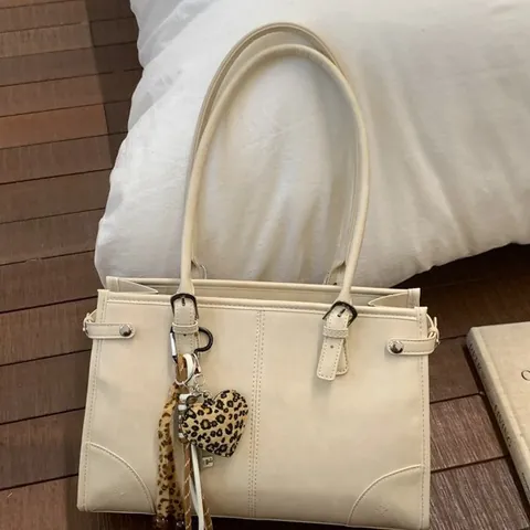 Borsa Sottobraccio in Pelle PU a Grande Capacità Retrò da Donna Con Pendaglio a Cuore Leopardato Borsa a Tracolla Minimalista
