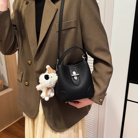 Women's Fashion PU Leather Bucket Bag Designer Turn Lock Lychee Pattern Shoulder Crossbody Bag Korean Style Daily Commuter Purse