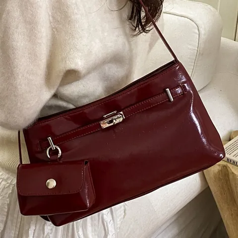 Bolso de Axila de Cuero PU Brillante Con Mini Bolsa Vintage Minimalista Bolso de Hombro Hebilla de Cierre Plateada Bolso de Mano Mujer