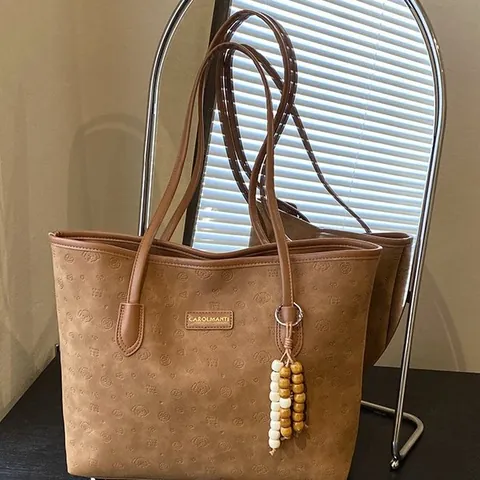 Dames Retro PU Lederen Tote Bag Grote Capaciteit Reliëf Cartoon Schoudertas Handtas Met Houten Kralen Hanger Dagelijks Woon-werkverkeer