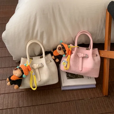 Sac Seau pour Femmes en Cuir PU Minimaliste Texture Tissée Rétro Sac à Bandoulière Avec Charme de Chiot Pour Navettage Quotidien
