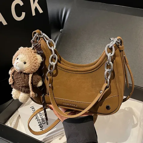 Vintage PU Leather Hobo Shoulder Bag For Women Silver Chain Crossbody Bag With Bear Charm Daily Minimalist Underarm Bag