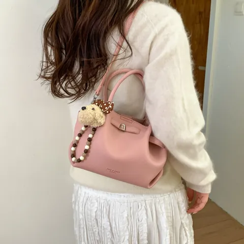 Women Bucket Bag Lychee Grain PU Leather Handbag With Metal Lock And Detachable Shoulder Strap Minimalist Retro Commuter Bag