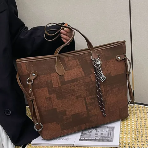 Women's PU Leather Large Capacity Tote Bag Geometric Pattern Commuter Shoulder Bag With Braided Rope Charm Underarm Bag