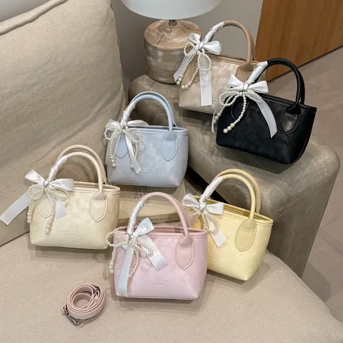Borsa a Secchiello Mini in Pelle PU da Donna Con Fiocco in Raso e Ciondolo in Perla Artificial Tracolla per Uso Quotidiano