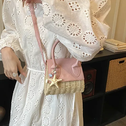 Dames Mini Stro Crossbody Tas Patchwork PU Leer Handvat Kleine Vierkante Vakantie Handtas Met Zeester Schelp Hanger