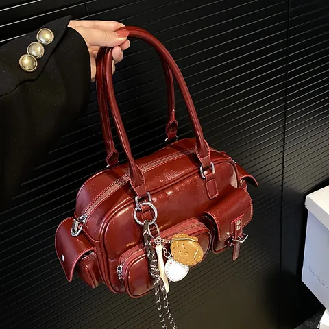 Borsa Bowling da Donna in Pelle PU retrò Multi-Tasche Borsa a Tracolla Boston Lucida Con Ciondolo da Baseball Street Style