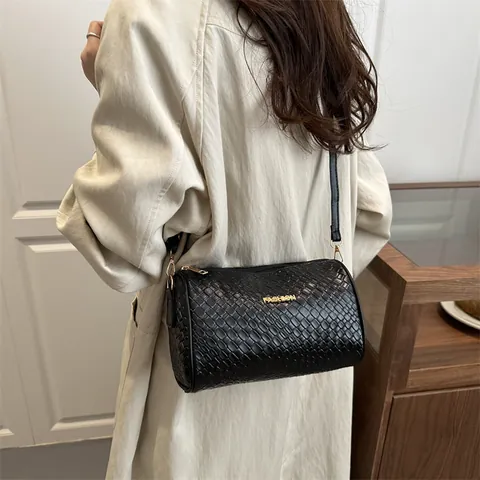 Women Casual PU Leather Cylinder Crossbody Bag Patent Leather Woven Shoulder Bag With FASHION Metal Logo Zipper Small Pillow Bag