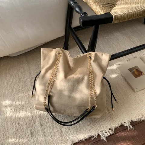 Vintage Suede Frosted PU Leather Tote Bag For Women Large Capacity Shoulder Bag With Chain Strap Drawstring And Baseball Pendant
