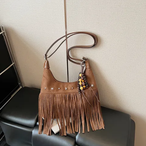 Borsa a Tracolla Retro Scamosciata con Nappe da Donna Bohemian Dumpling Borsa Sottobraccio con Rivetti a Stella e Pendente