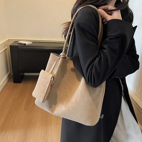 Sac Tote en Cuir PU Rétro pour Femmes Grande Capacité Ensemble Avec Pochette Assortie Texture Mate Sac à Épaule