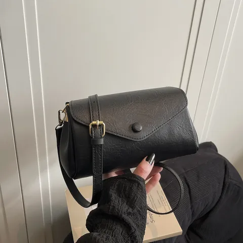 Vintage PU Leather Envelope Crossbody Bag For Women Minimalist Solid Color Small Square Shoulder Bag With Adjustable Strap