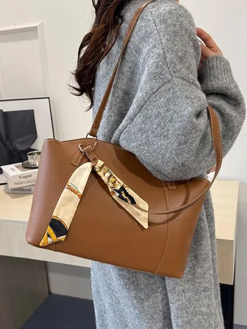 Damen Große Kapazität PU Leder Tragetasche Mit Dekorativem Satin Schal Kontrastnähte Minimalistische Schultertasche Zum Pendeln