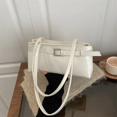 Bolso de Axila de Cuero PU Minimalista para Mujer Bolso de Hombro Rectangular Retro Con Hebilla de Cinturón de Metal Bolso de Moda