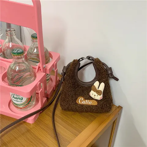 Süße Plüsch Hase Umhängetasche Für Damen Mädchen Stickerei Teddy-Fleece Kleine Schultertasche Mit Magnetverschluss Handtasche